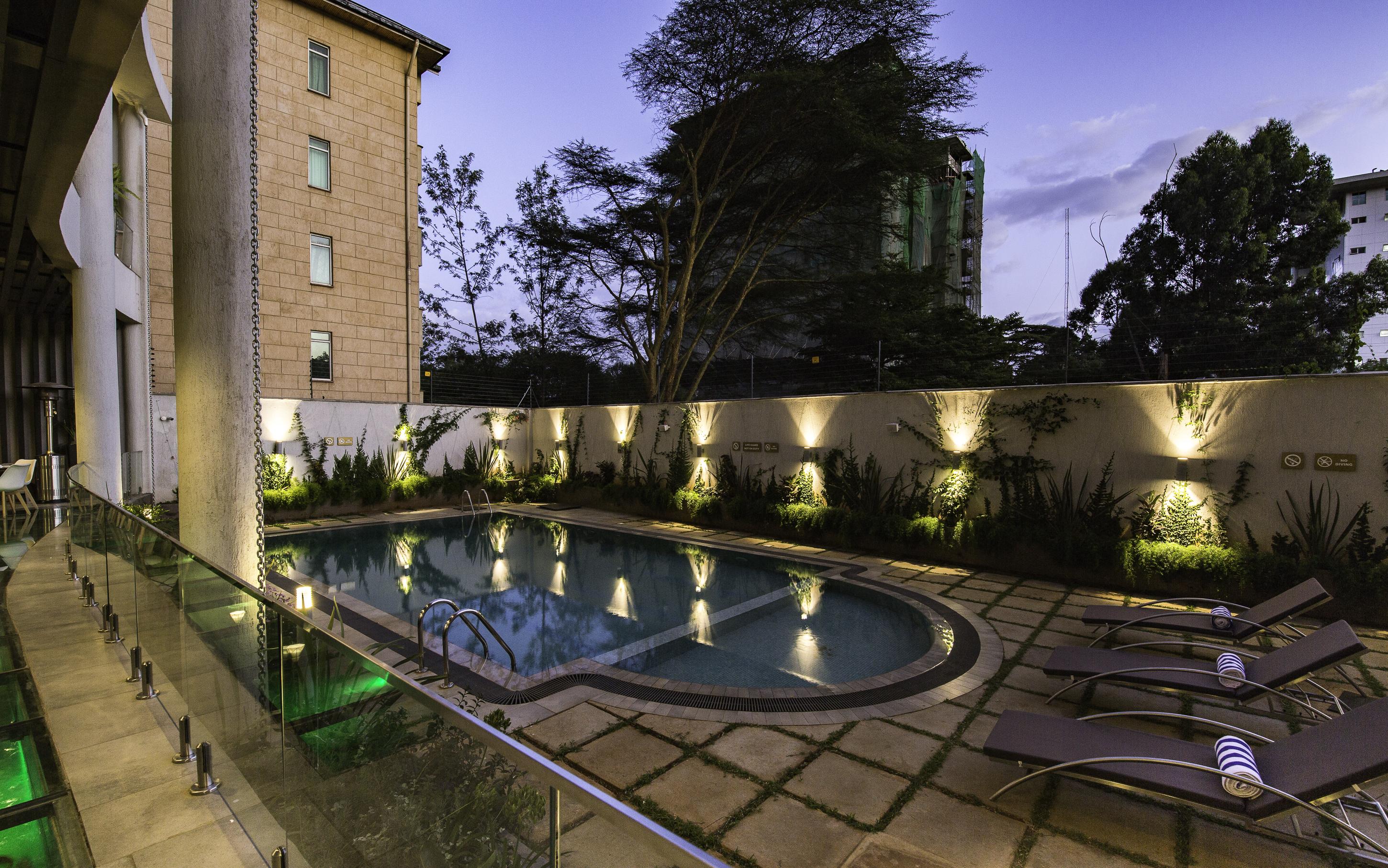 内罗毕迦南皇家郁金香酒店 奈洛比 外观 照片